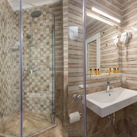 Marina White Sands Hotel 3*